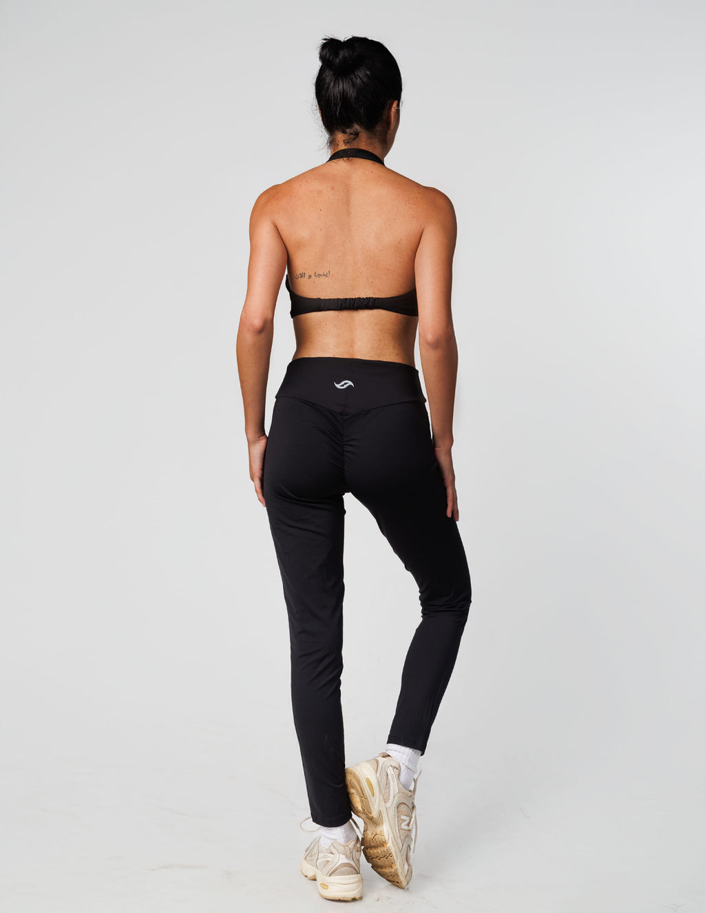 Halter Twist Sports Bra - Black